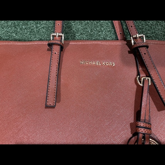 Large Michael Kors Leather Tote Handbag Luggage - Picture 5 of 6